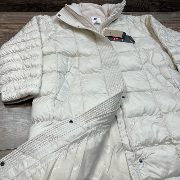 Nike Swoosh Puffer Women's Therma-FIT Oversized Parka FB7670 LARGE NWT $360 - Picture 14 of 16